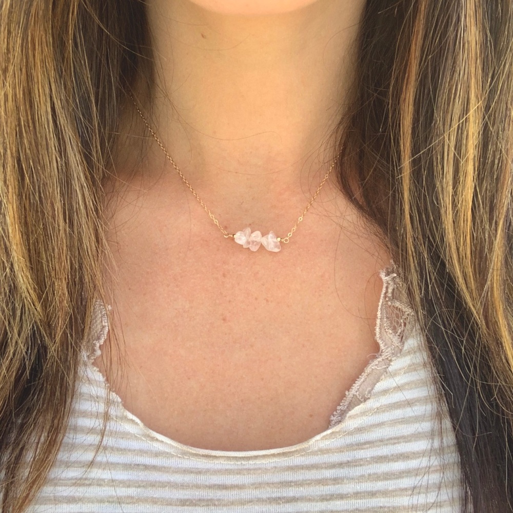 Rose quartz gemstone bar necklace - Picture 2 of 3